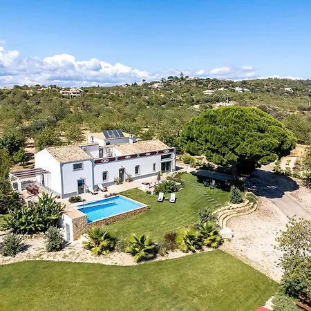 Rodrigues Вилла *